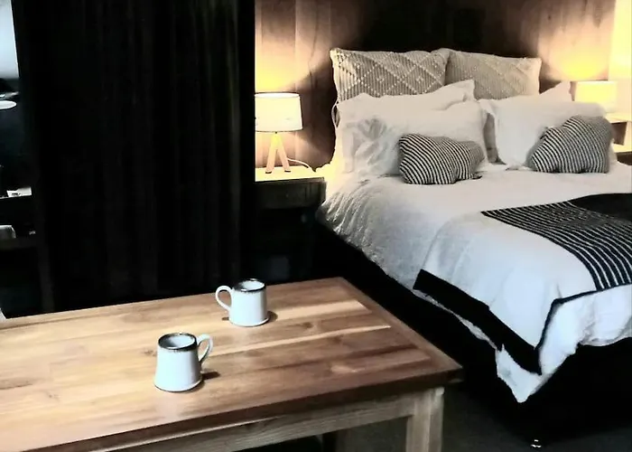 The Old Barn Annexe, Cosy Stay, Close Drive To City, Beach, South Downs & Goodwood